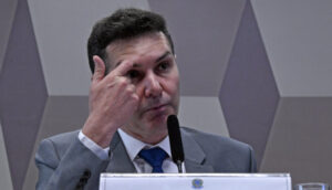 Leia mais sobre o artigo Empresas pediram que lei do saneamento não fosse revista, diz Jader