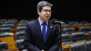 Leia mais sobre o artigo Governo tenta ganhar tempo com projeto do saneamento no Senado, que passará por comissões