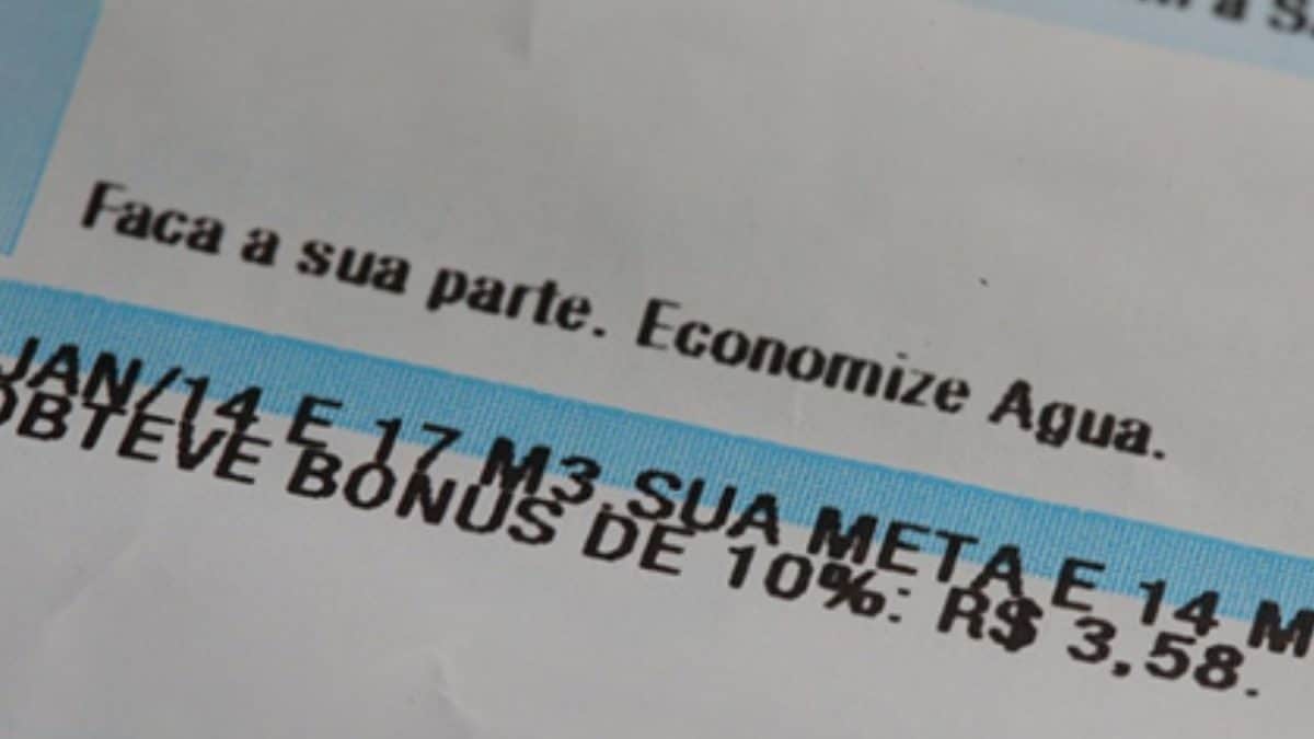 Estudo do governo de SP admite que privatização da Sabesp não garante redução da conta de água