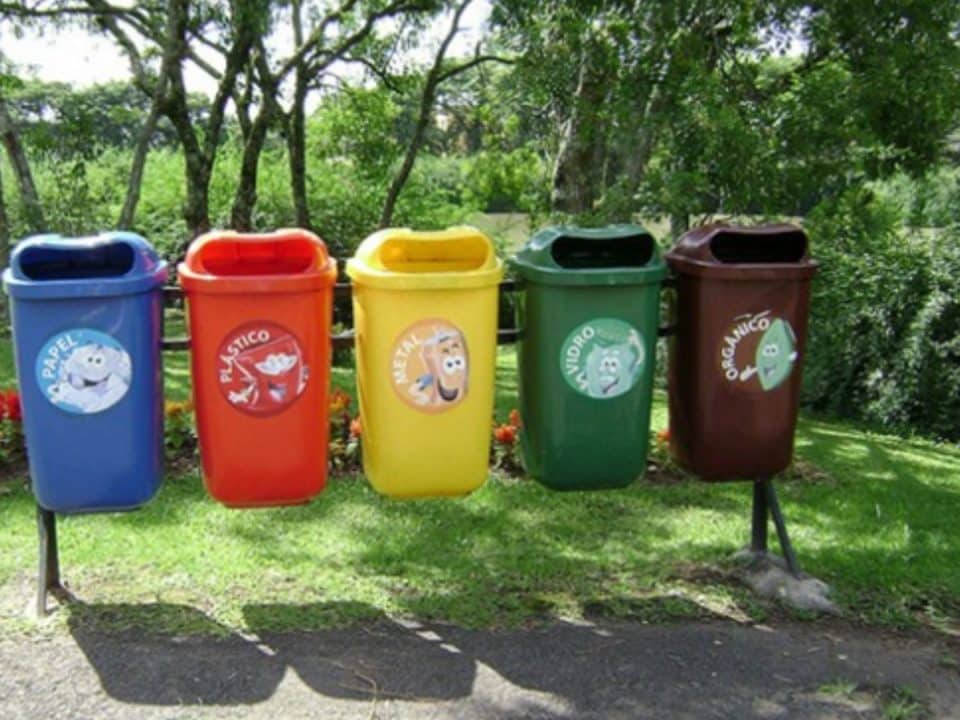 UM OLHAR PARA A RECICLAGEM