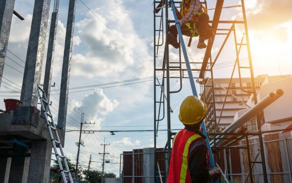 Lula sanciona com vetos alterações na Lei de Licitações e Contratos