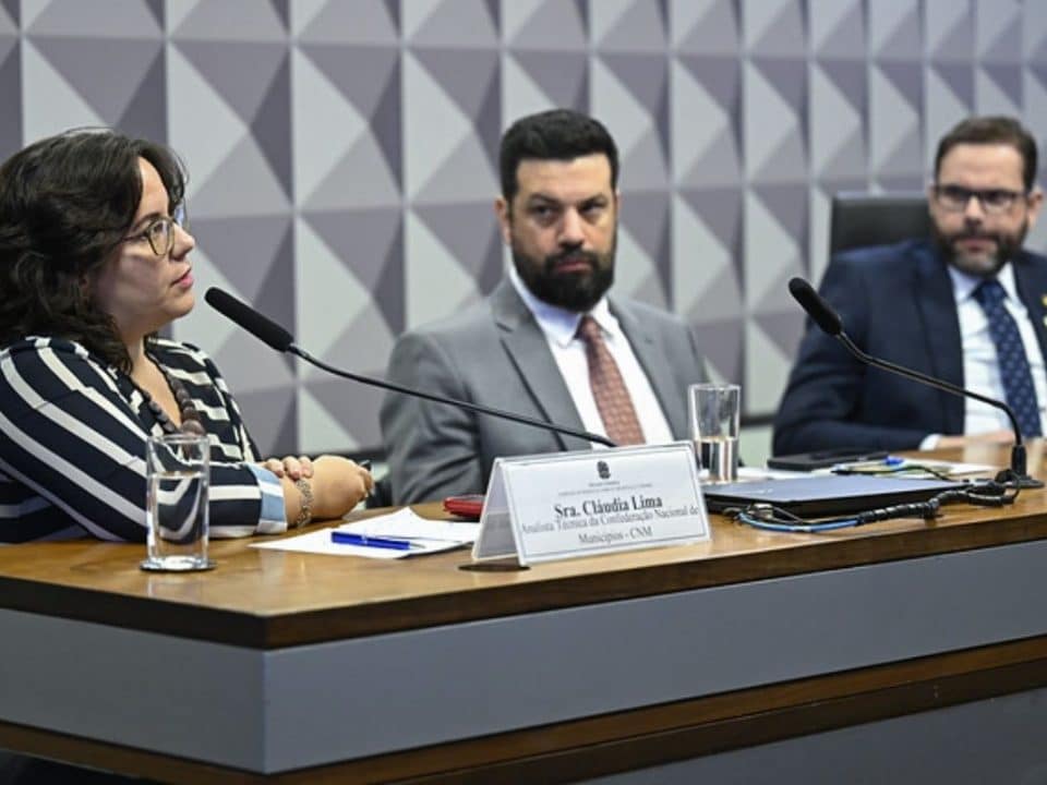Em audiência no Senado, CNM critica falta de apoio aos Municípios na execução de políticas públicas do saneamento básico