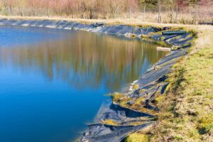 Tratamento e Disposição Final de Chorume de Aterros Sanitários O Caso de Brasília