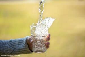 Dia Mundial da Água destaca desigualdades de acesso e impacto sobre mulheres e meninas